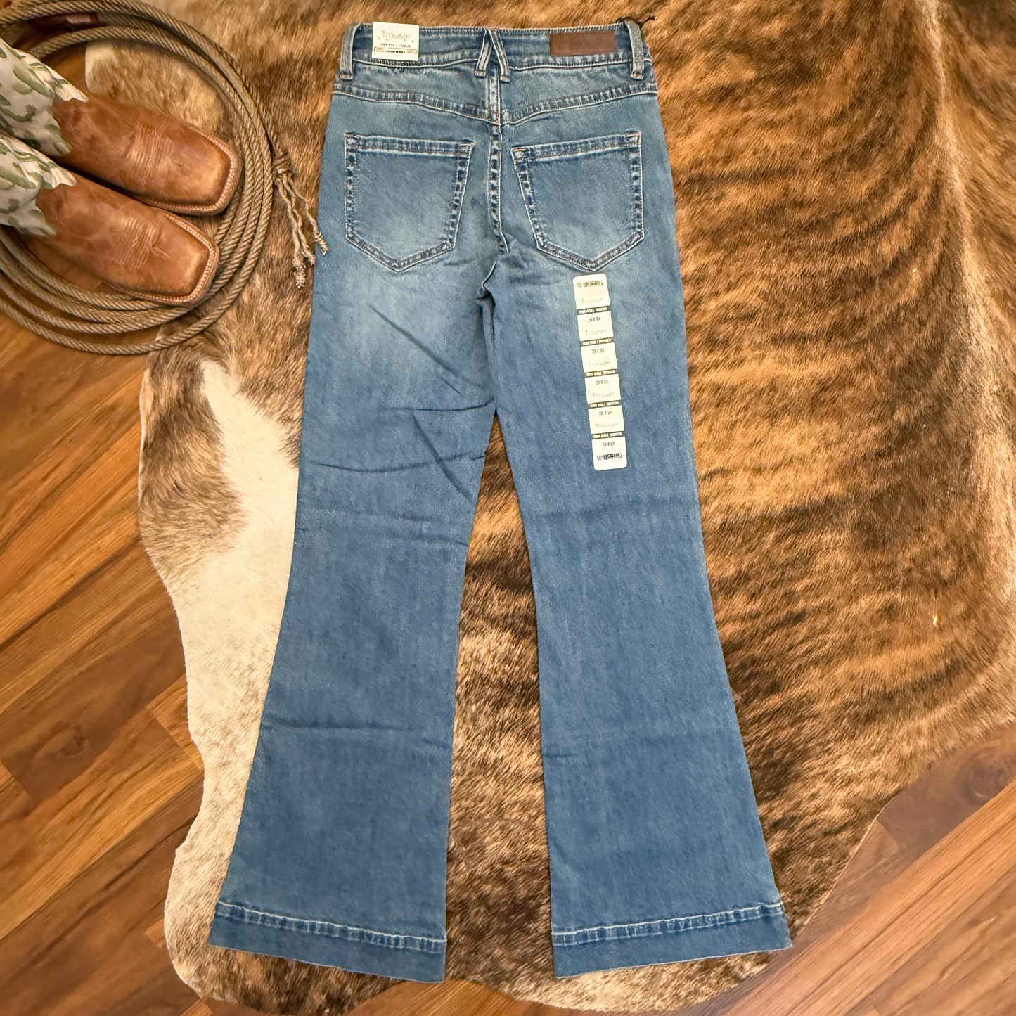 NEW Rock & Roll Cowgirl Denim Front Smiley Pocket High Rise Trouser Jeans (26 x 34)