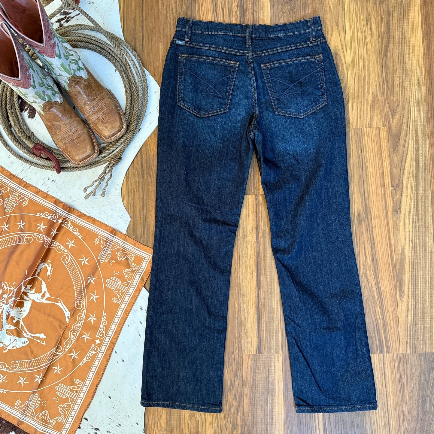 Cinch Jenna Relaxed Fit Boot Cut Women's Jeans (30/9 Short)