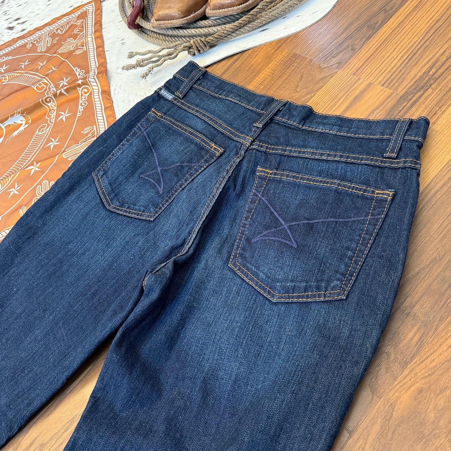 Cinch Jenna Relaxed Fit Boot Cut Women's Jeans (30/9 Short)