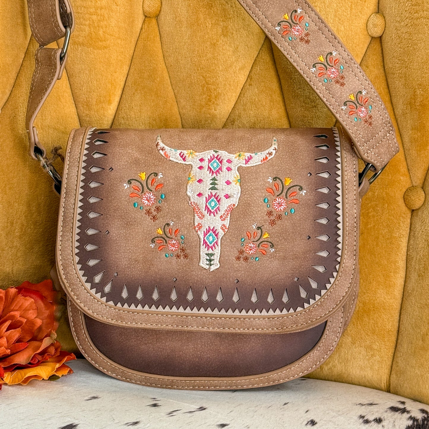 NEW Catchfly Longhorn Skull Embroidered Crossbody Saddle Bag Purse