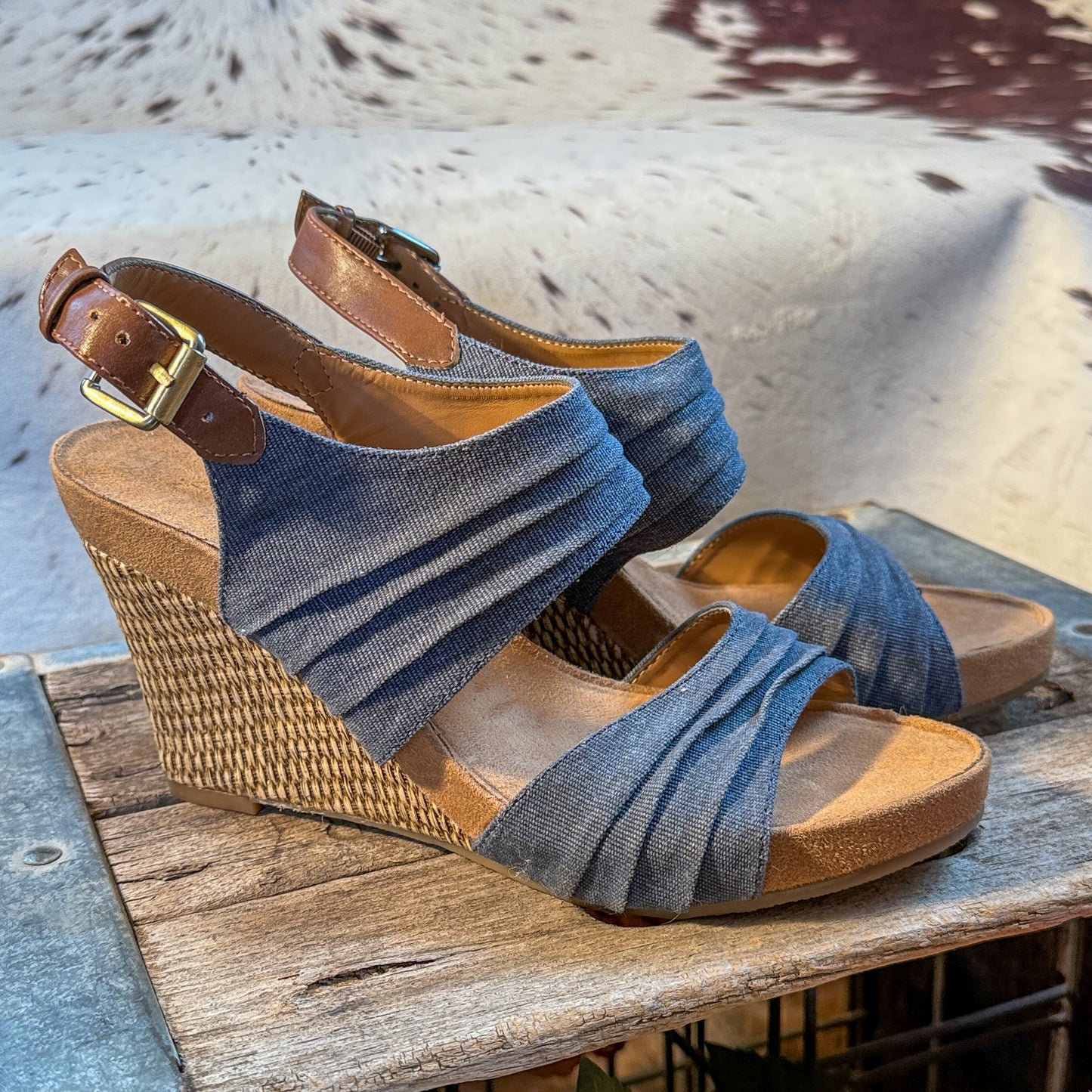 A2 Aerosoles Plush Denim Wedge Sandals | Size 8.5
