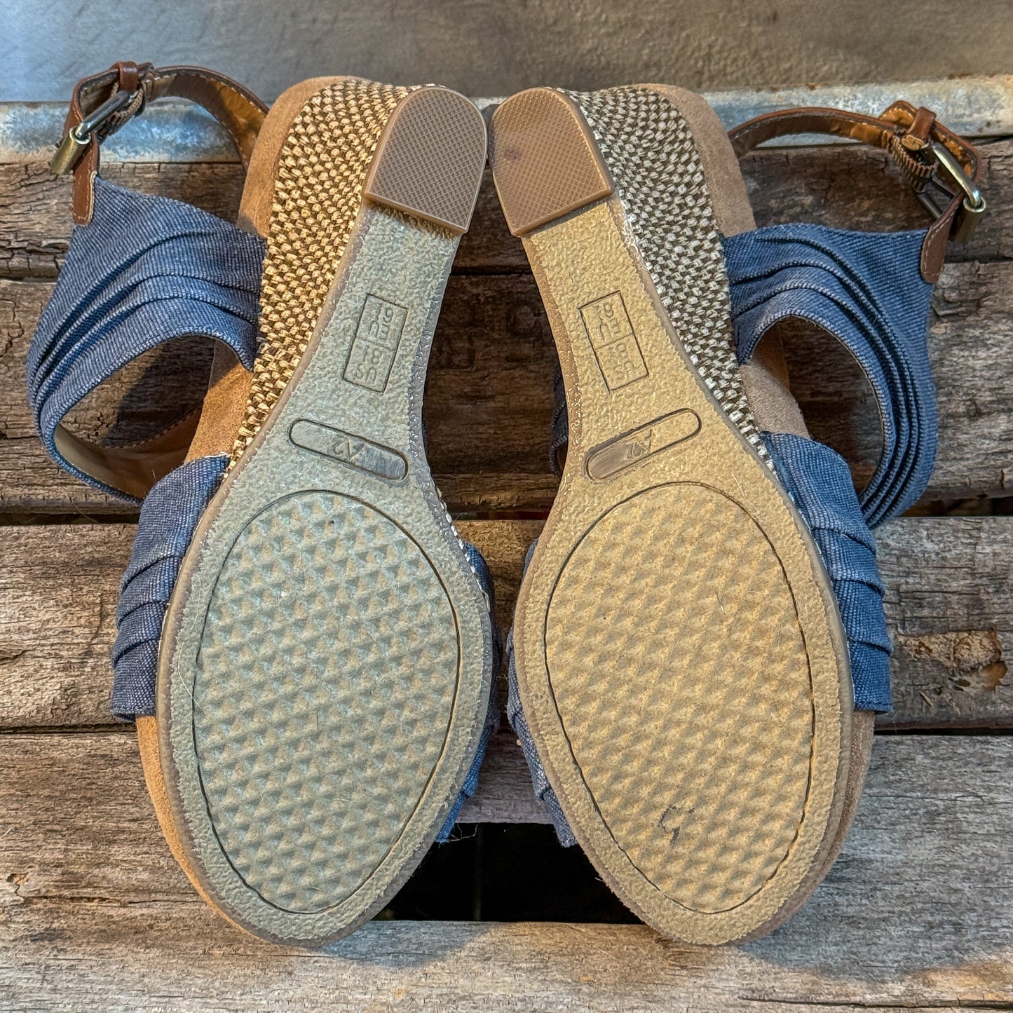 A2 Aerosoles Plush Denim Wedge Sandals | Size 8.5
