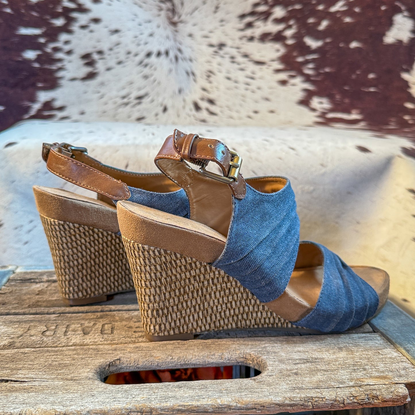 A2 Aerosoles Plush Denim Wedge Sandals | Size 8.5