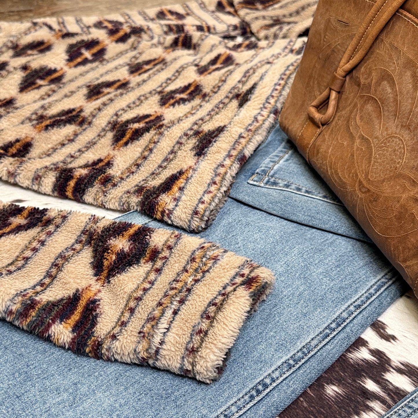 Aeropostale Aztec Sherpa 1/2 Zip Fleece Jacket (Medium)