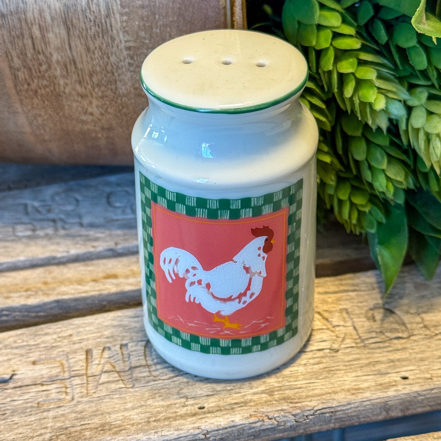 Crowning Touch Vintage Rooster Ceramic Set