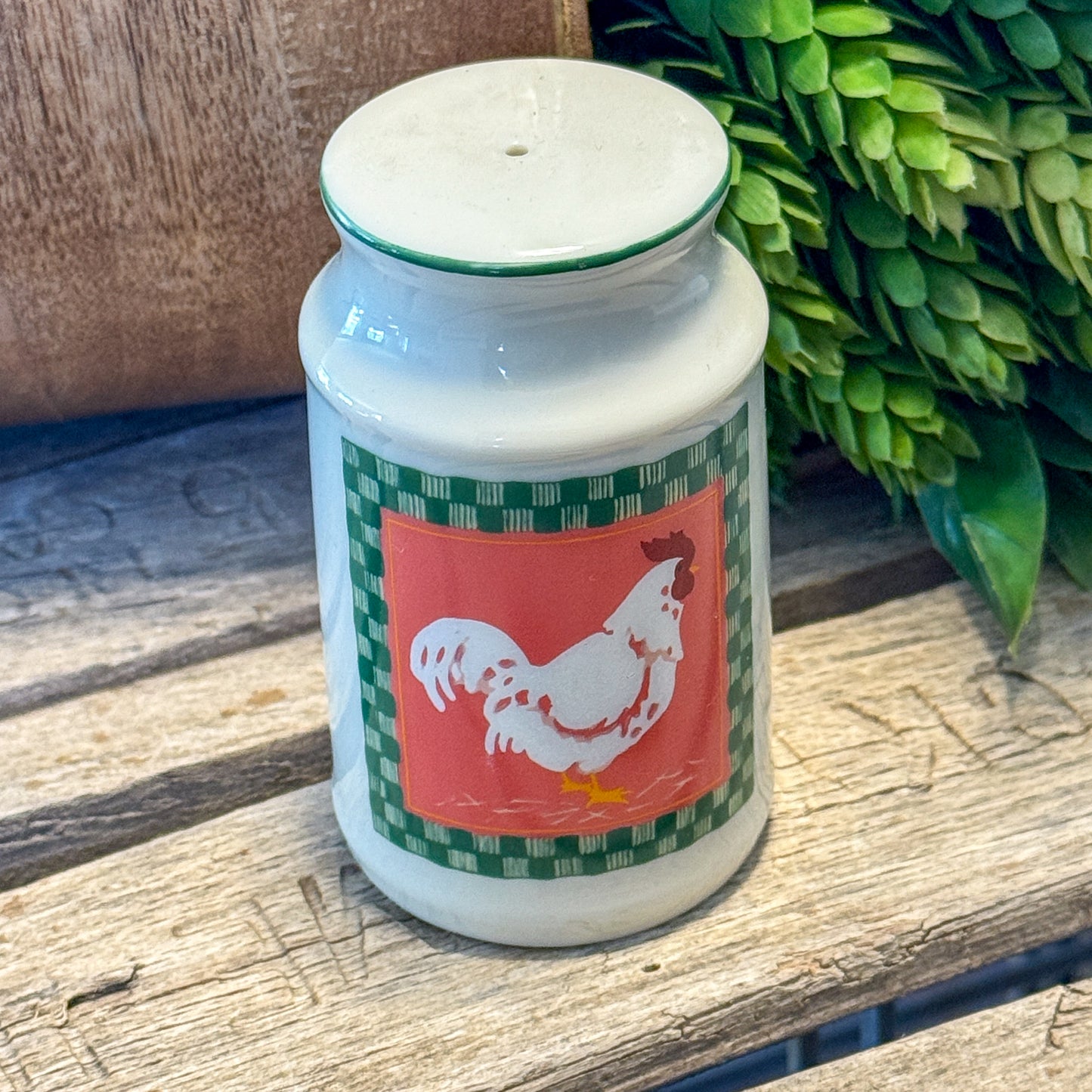 Crowning Touch Vintage Rooster Ceramic Set