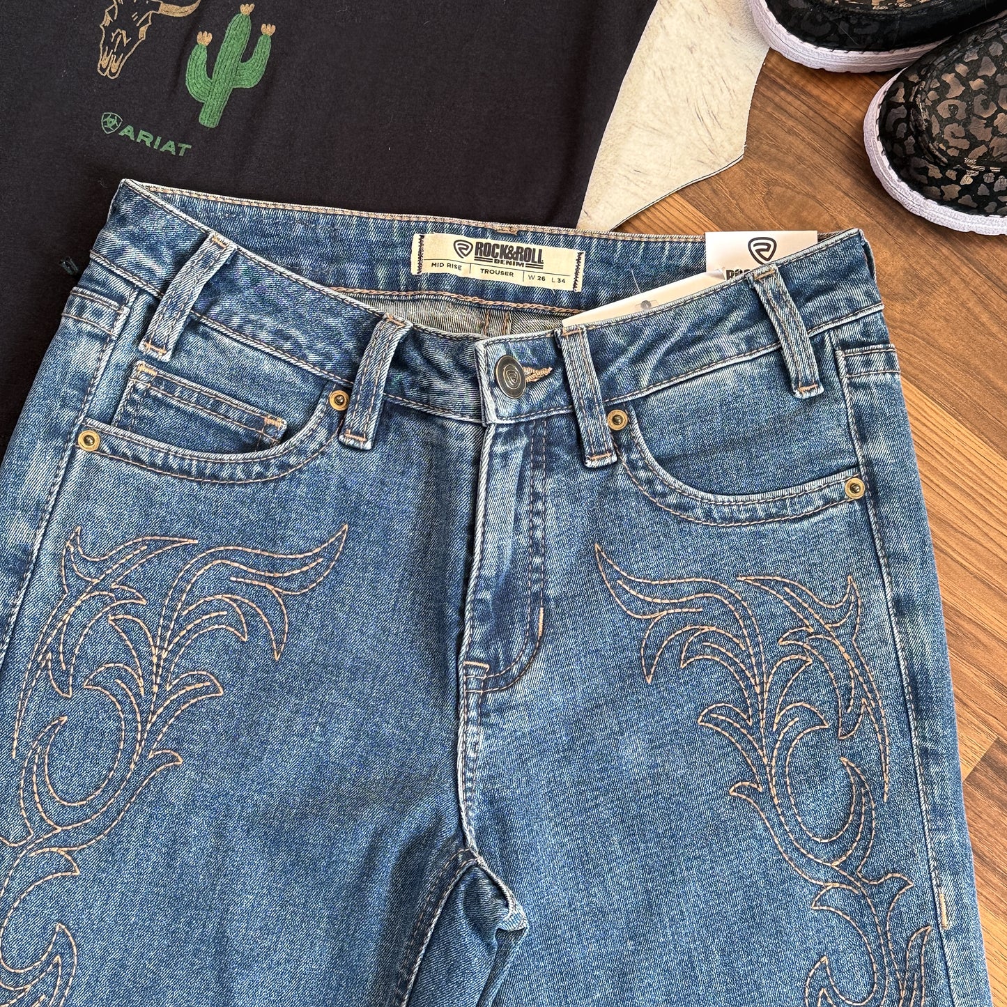 NEW Rock & Roll Denim Mid Rise Western Embroidered Trousers (26x34)