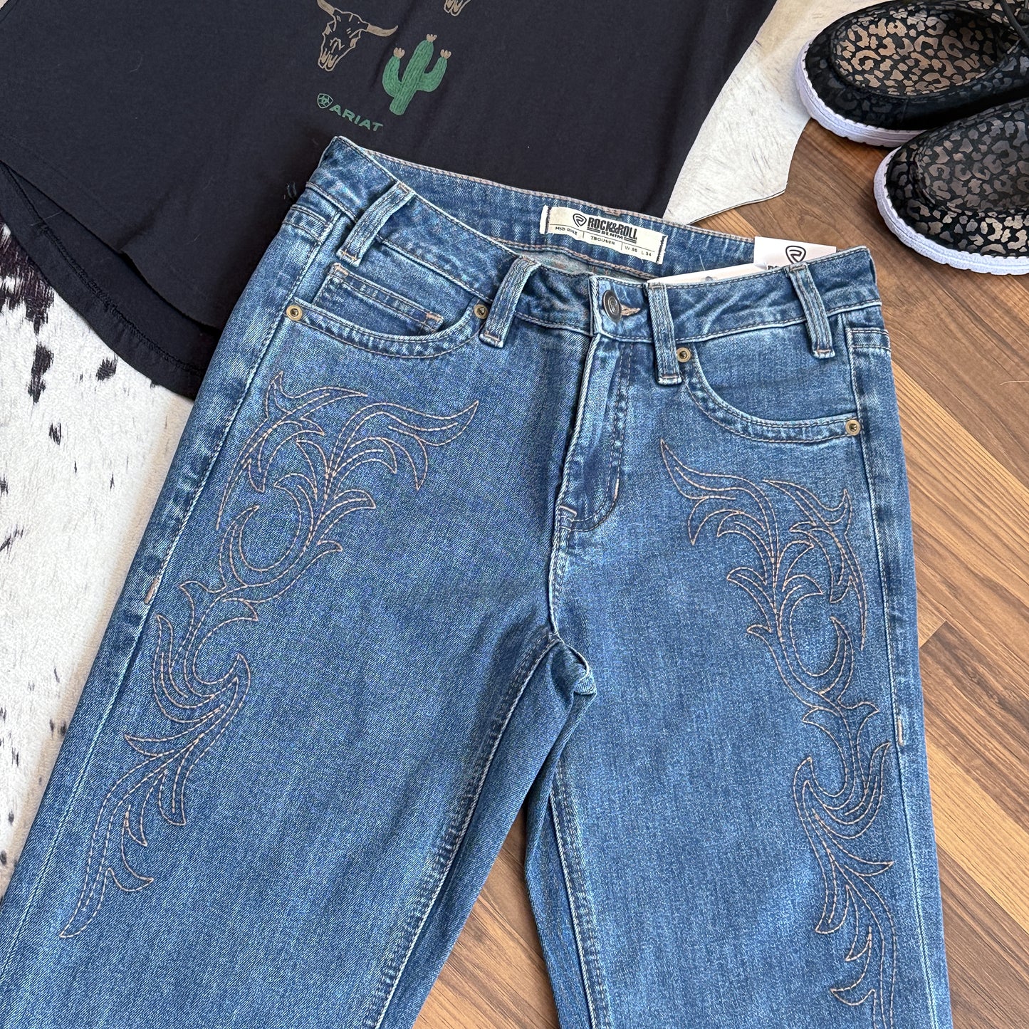 NEW Rock & Roll Denim Mid Rise Western Embroidered Trousers (26x34)