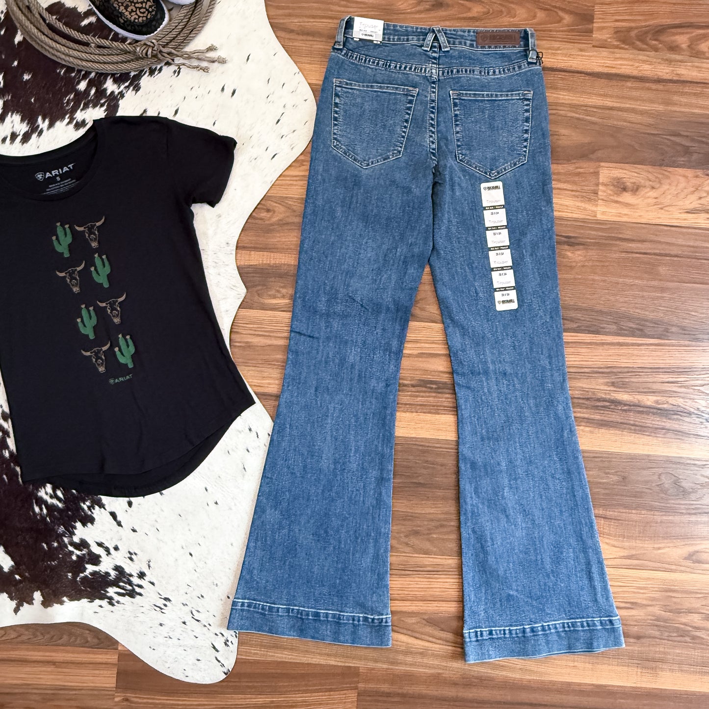 NEW Rock & Roll Denim Mid Rise Western Embroidered Trousers (26x34)