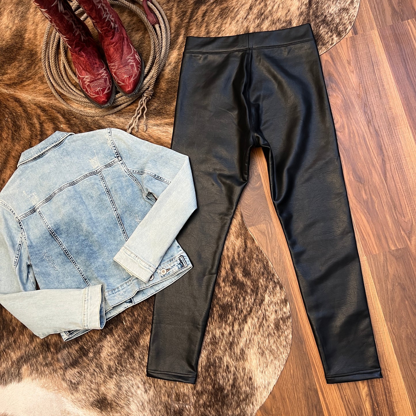 High Rise PU Leather Fleece Lined Pull-On Leggings (Large)