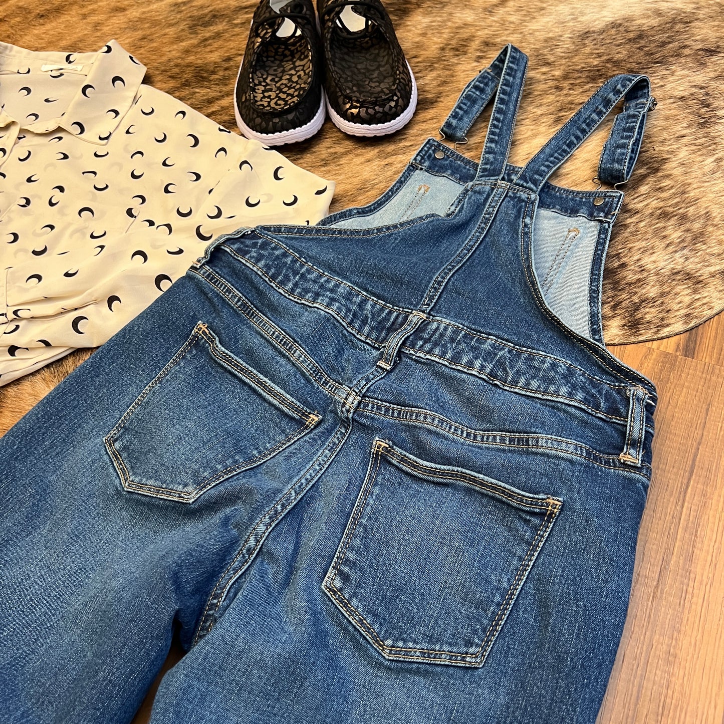 Cropped Medium Wash Denim Jean Overalls (25/0)