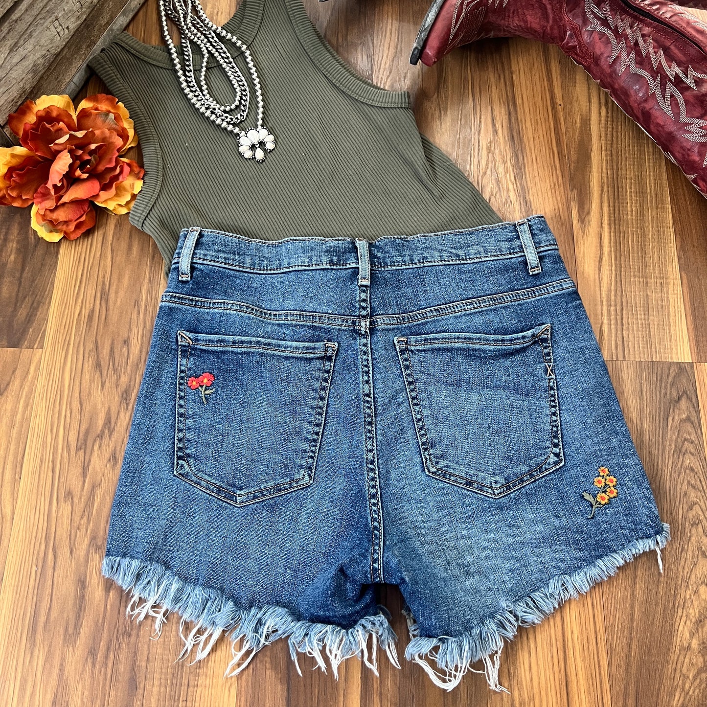 High Rise Floral Embroidered Cut-Off Jean Shorts (4)