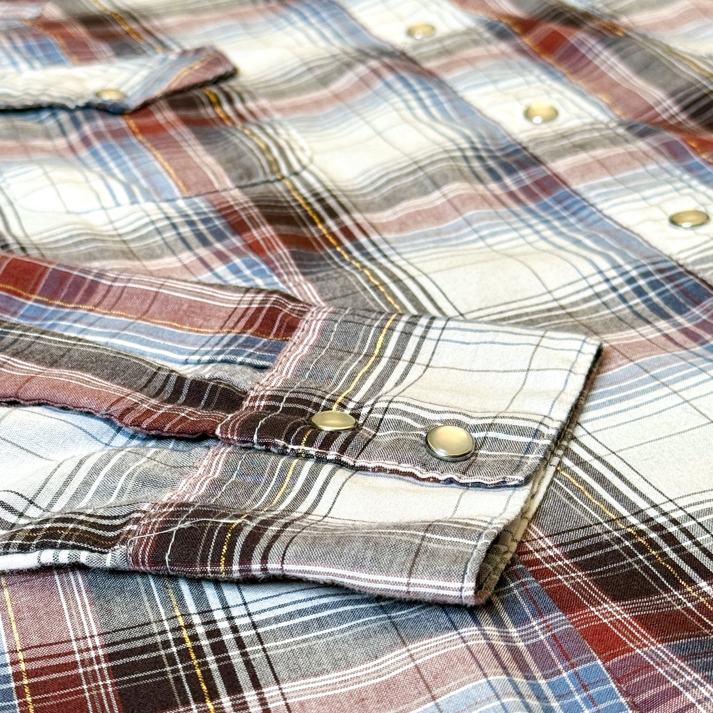 Wrangler Women's Long Sleeve Plaid & Metallic Pearl Snap Western Shirt (L)