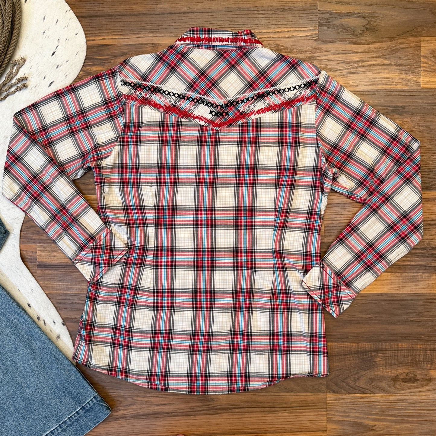 Ariat Women’s Plaid Concho Snap Western Shirt (L)
