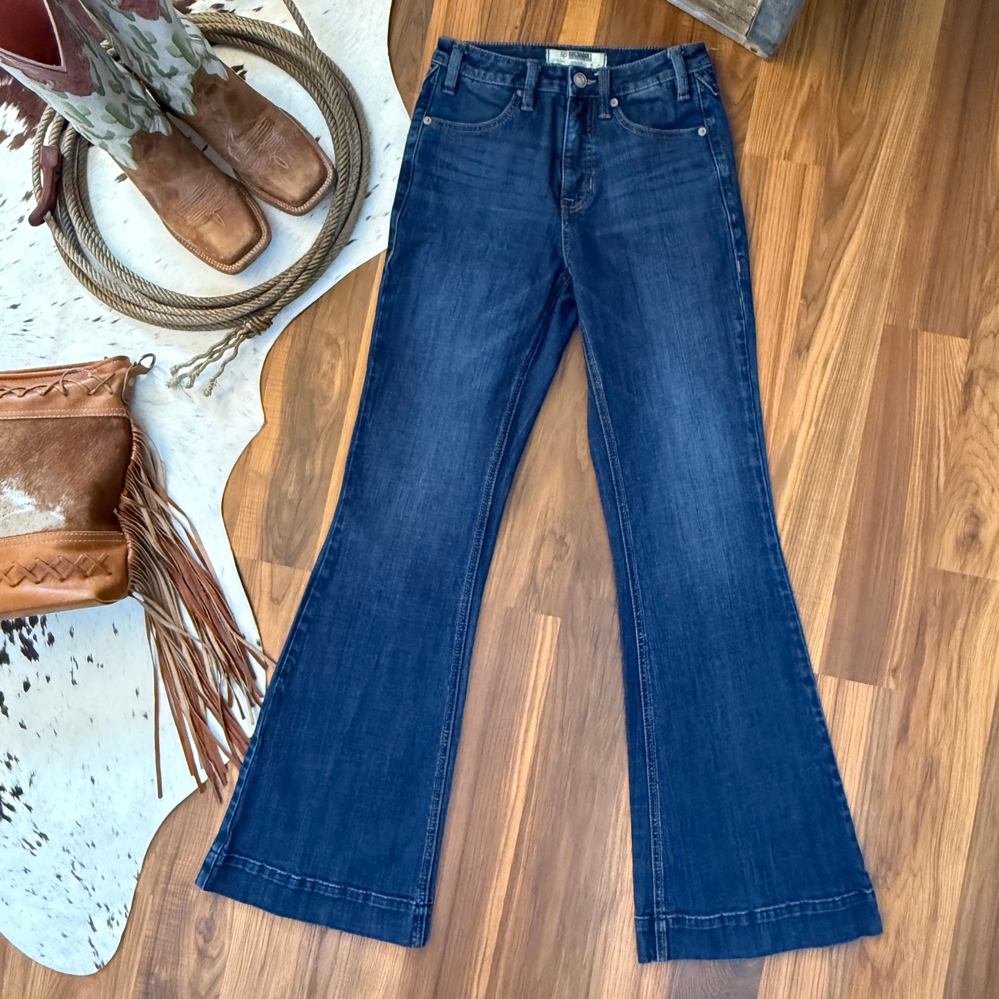 Rock & Roll Cowgirl Denim Boot Stitch Pocket High Rise Trouser Jeans (26x34)