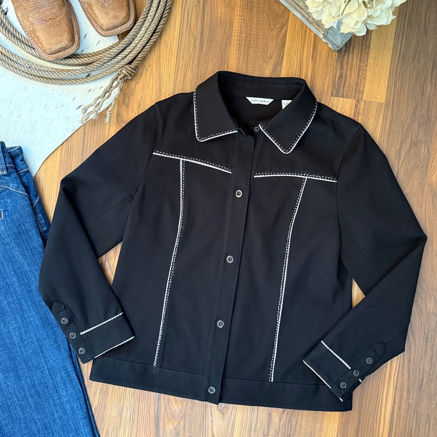 Vintage Laura Ashley Oversized Snap Front Black Shirt Jacket (Small)