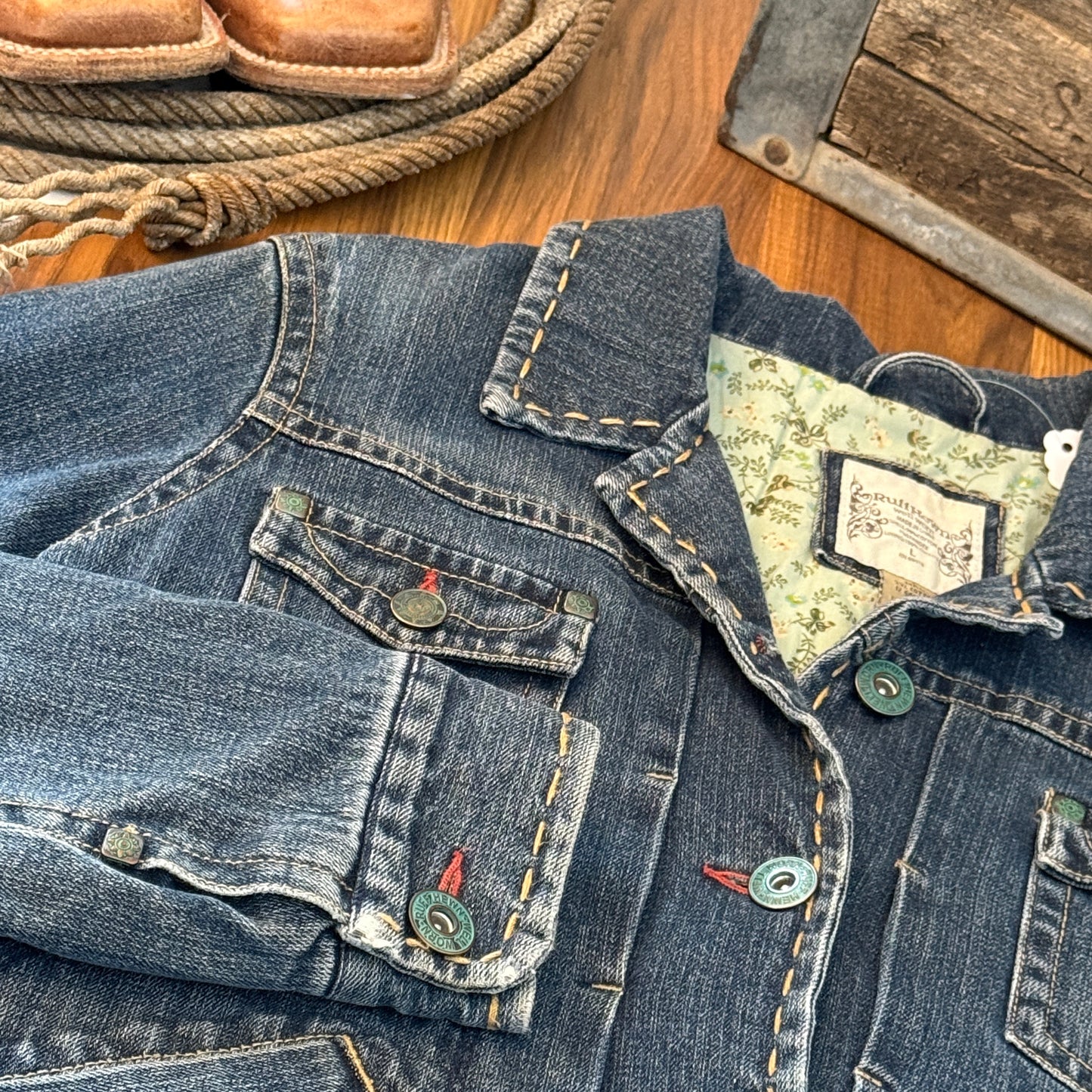 Vintage Western Turquoise Buttons Lined Women's Denim Jacket (Large)