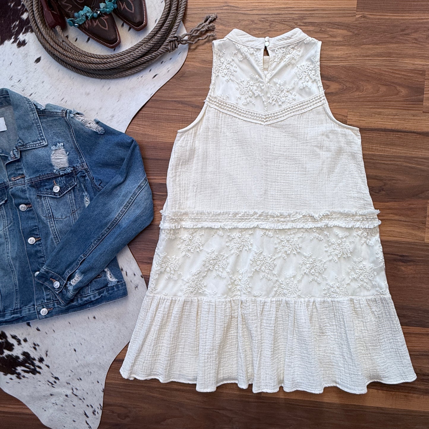 Lace Sleeveless Gauze Ruffle Hem Boho Halter Dress (M)