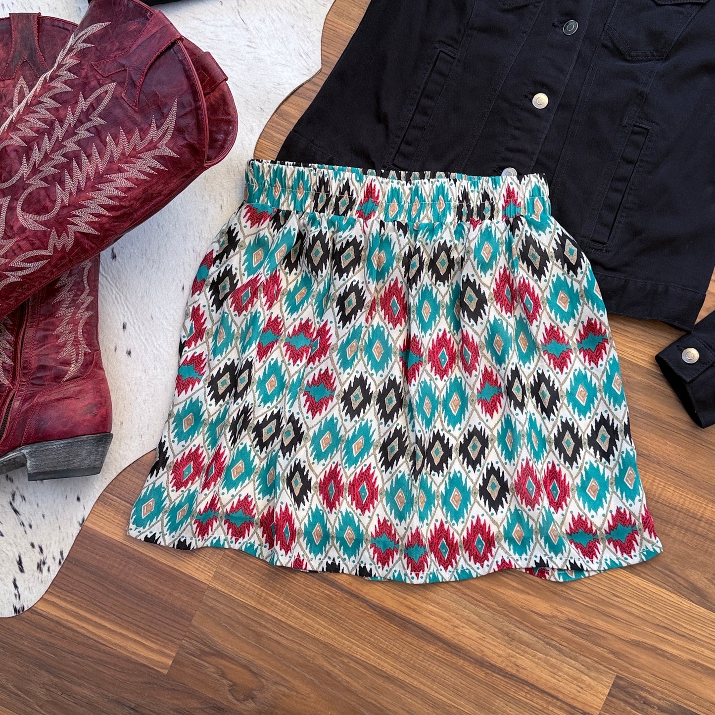 Bright Southwestern Aztec Print Western Mini Skirt (XS)