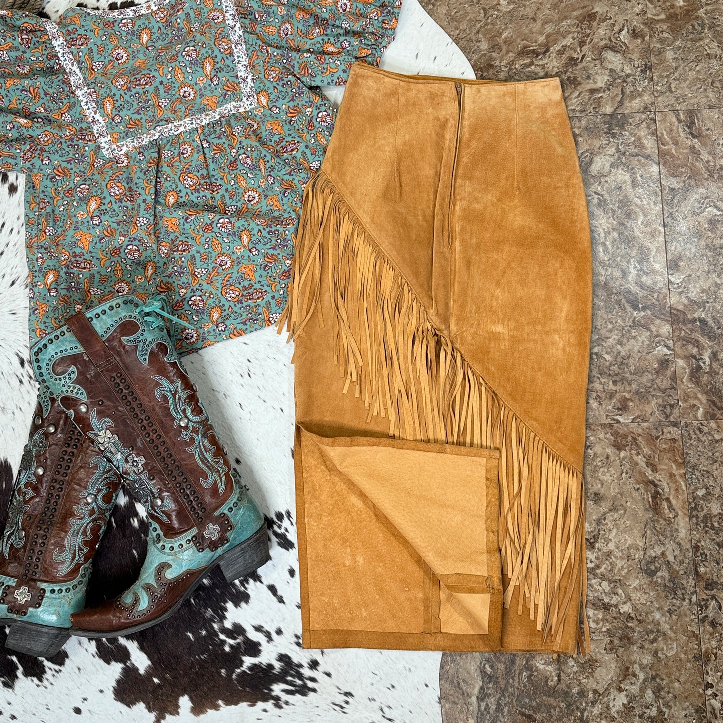 Vintage Outerwear by Phoenix Genuine Suede Fringe Pencil Skirt (3/4)