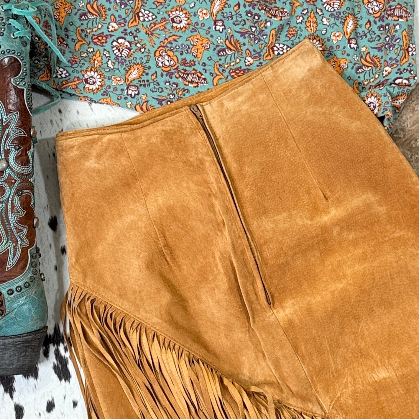 Vintage Outerwear by Phoenix Genuine Suede Fringe Pencil Skirt (3/4)