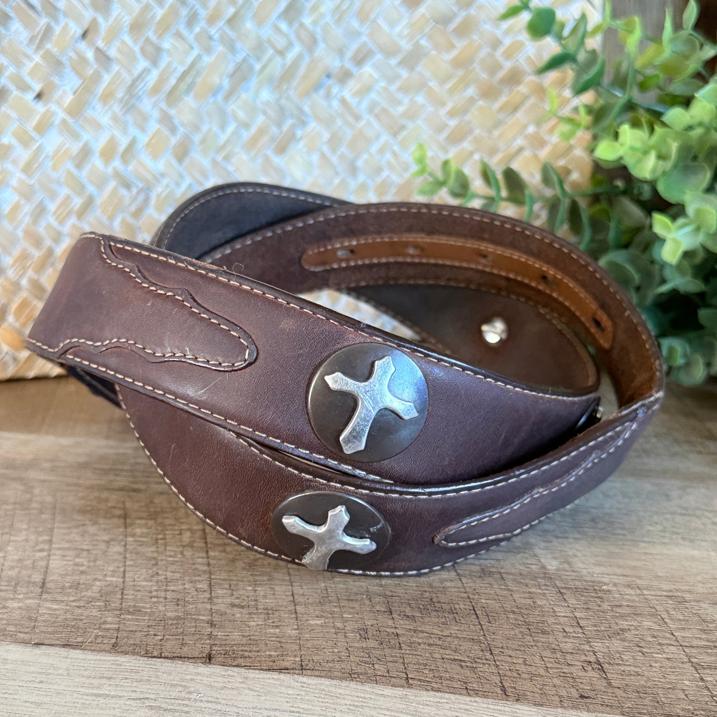 Vintage 90's Western Silver Creek Classics Genuine Leather Cross Concho Men's Belt Size 34"